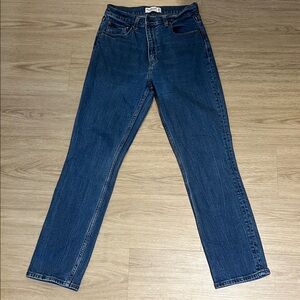Abercrombie & Fitch The ‘90s Slim Straight Ultra High  Rise Jeans